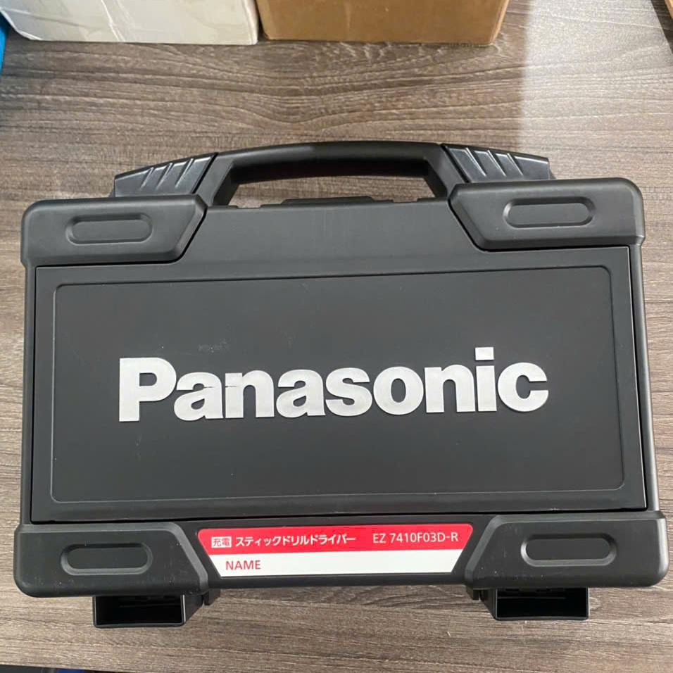 Sử dụng máy khoan Panasonic vặn vít